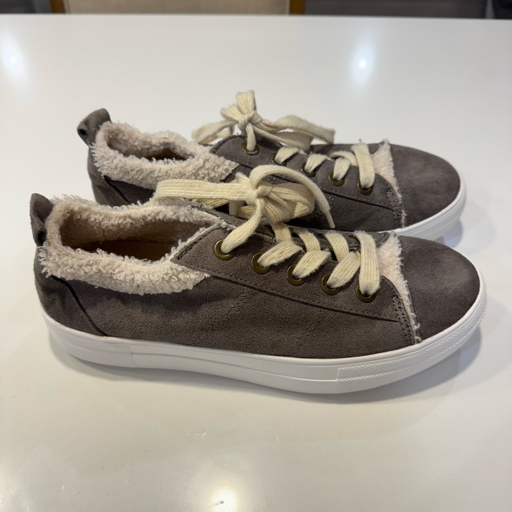 Soda Gray and Cream Women's Sneakers
